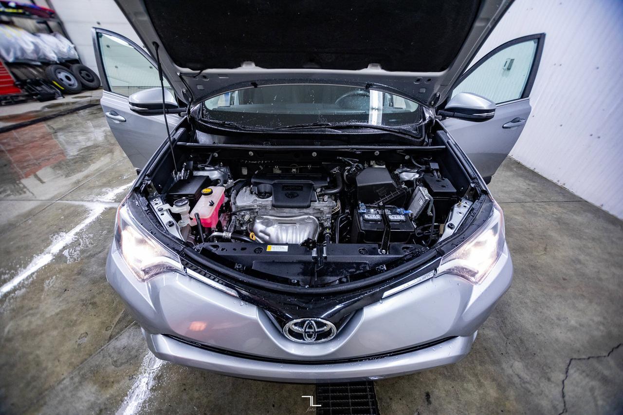 2016 Toyota RAV4 AWD LE BCam Red Deer AB