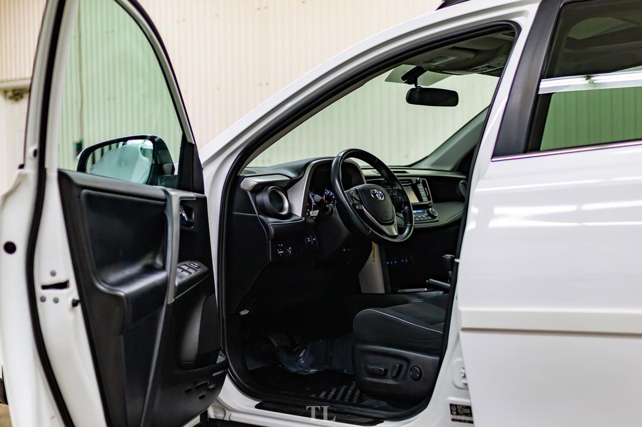 2016 Toyota RAV4 AWD XLE Roof BCam Red Deer AB