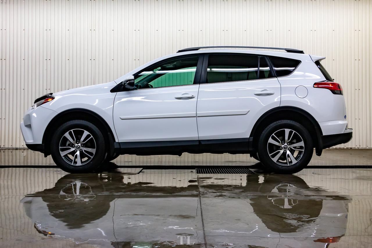 2016 Toyota RAV4 AWD XLE Roof BCam Red Deer AB