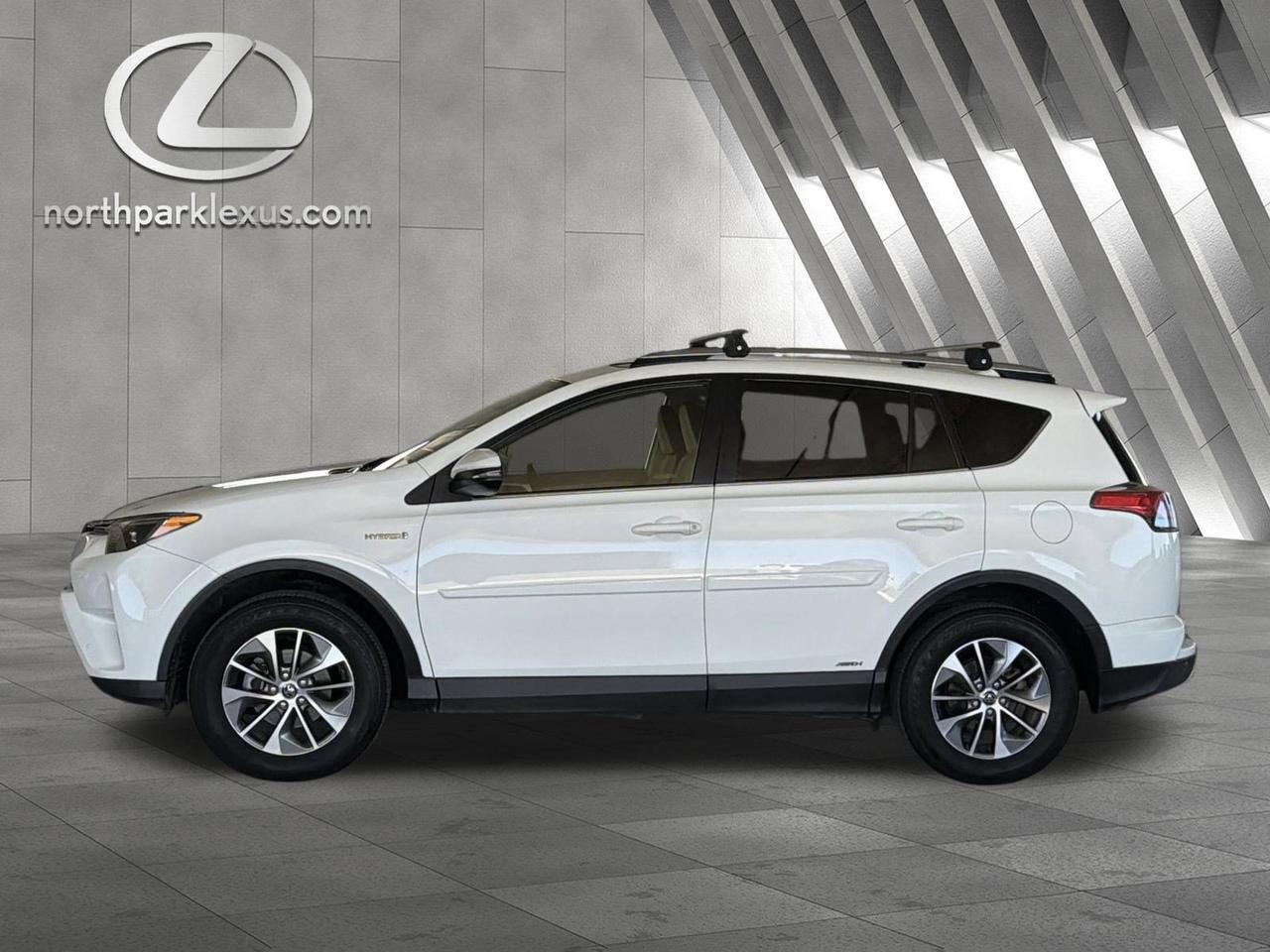 2016 Toyota RAV4 Hybrid XLE