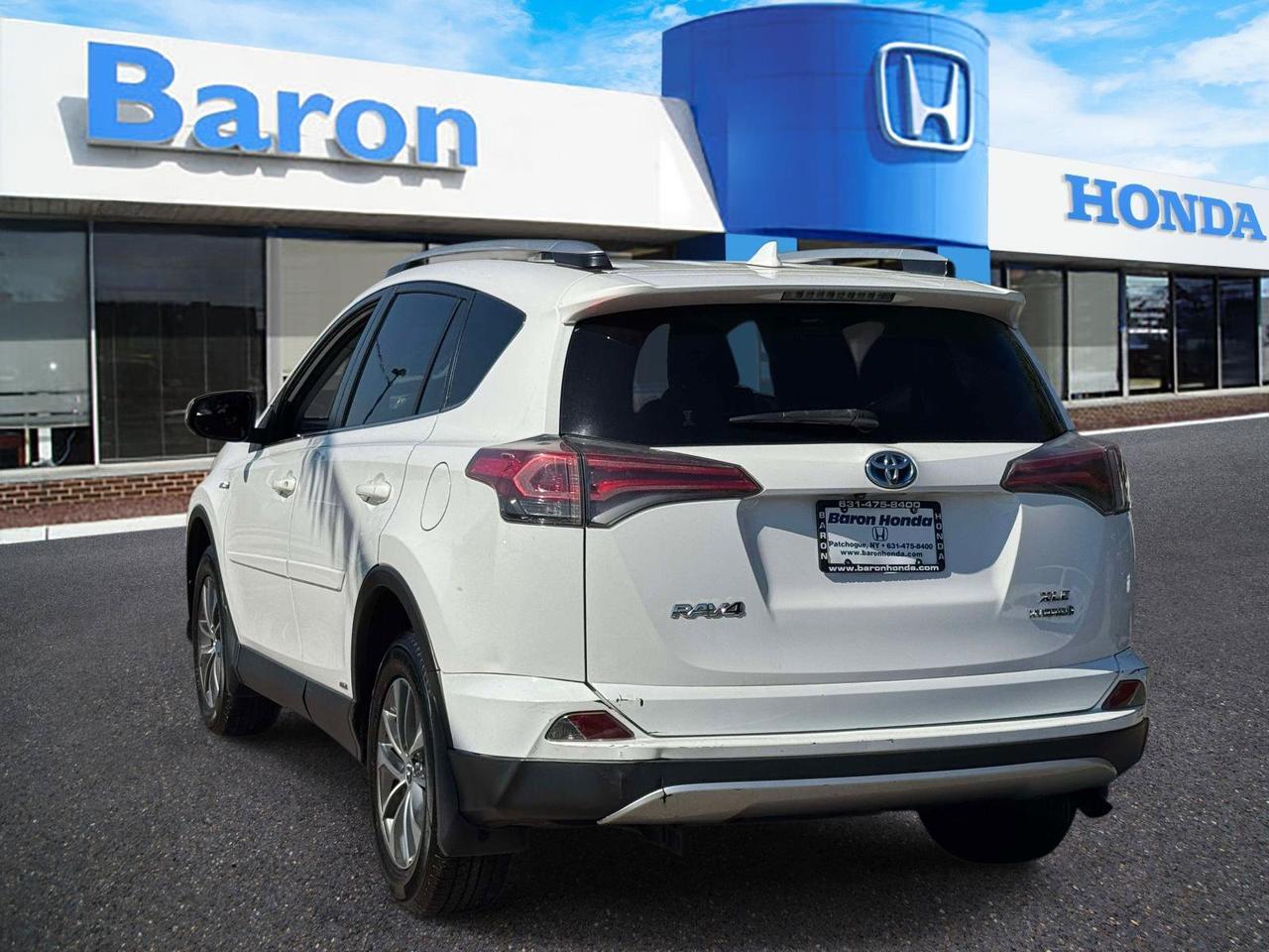 2016 Toyota RAV4 Hybrid XLE