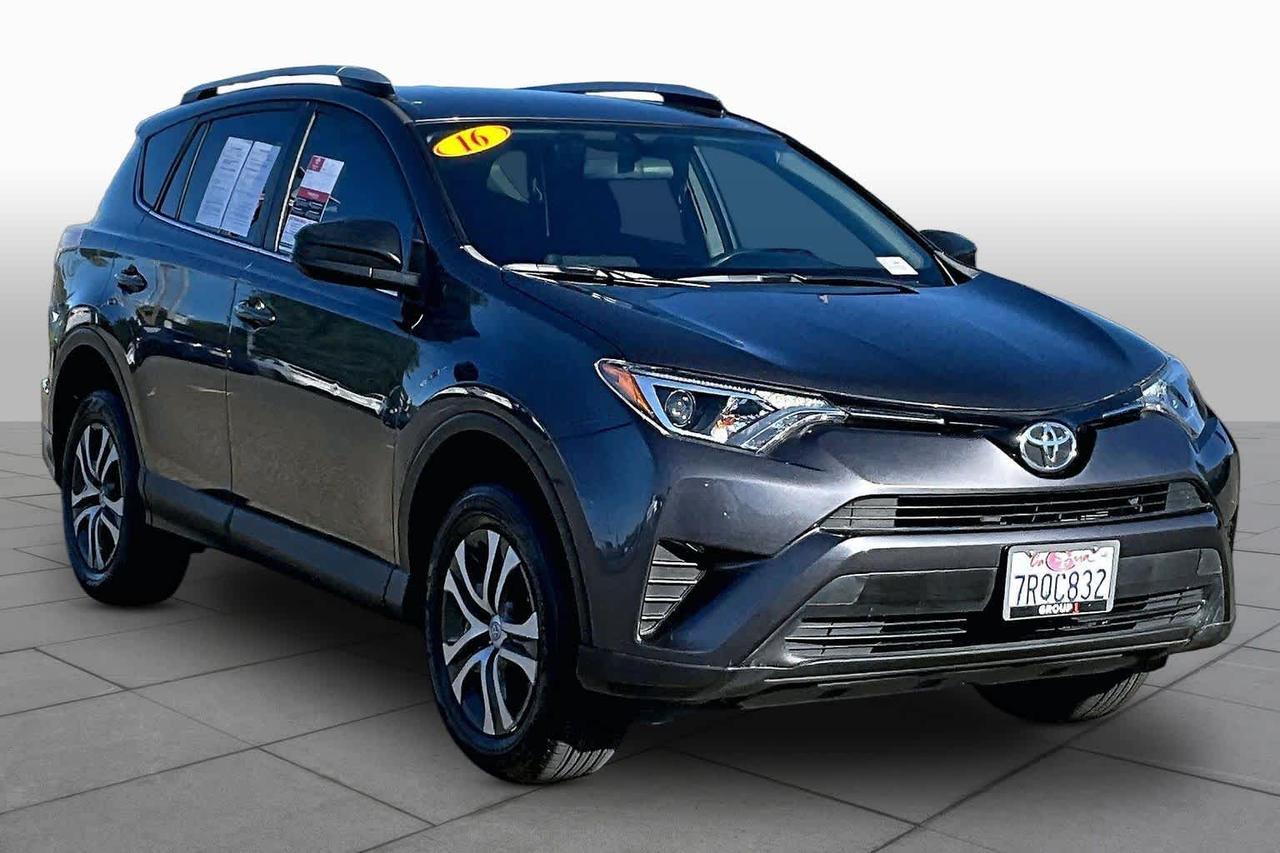 2016 Toyota RAV4 LE