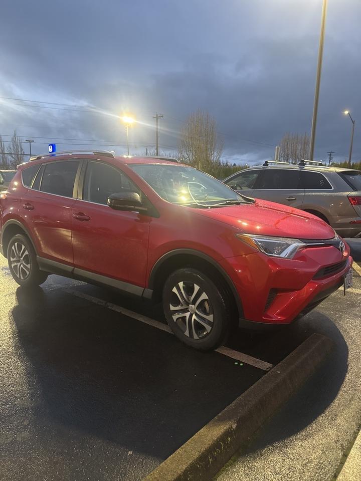 2016 Toyota RAV4 LE OR