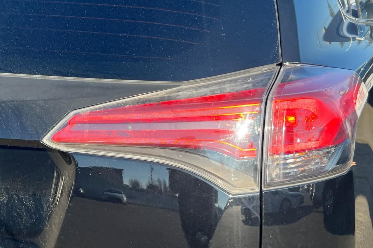 2016 Toyota RAV4 LE Roseville CA