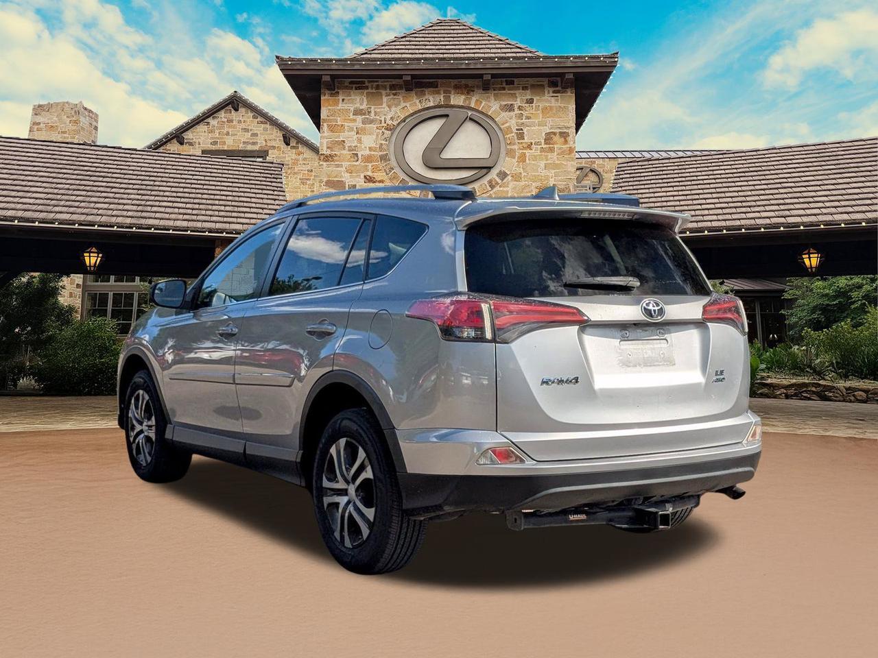 2016 Toyota RAV4 LE