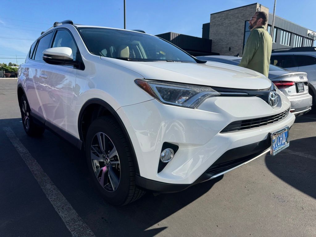 2016 Toyota RAV4 XLE