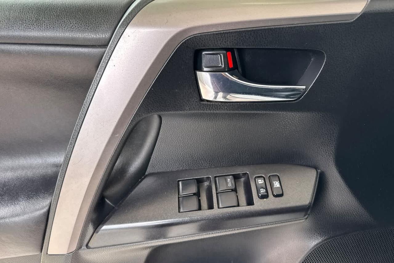 2016 Toyota RAV4 XLE Roseville CA