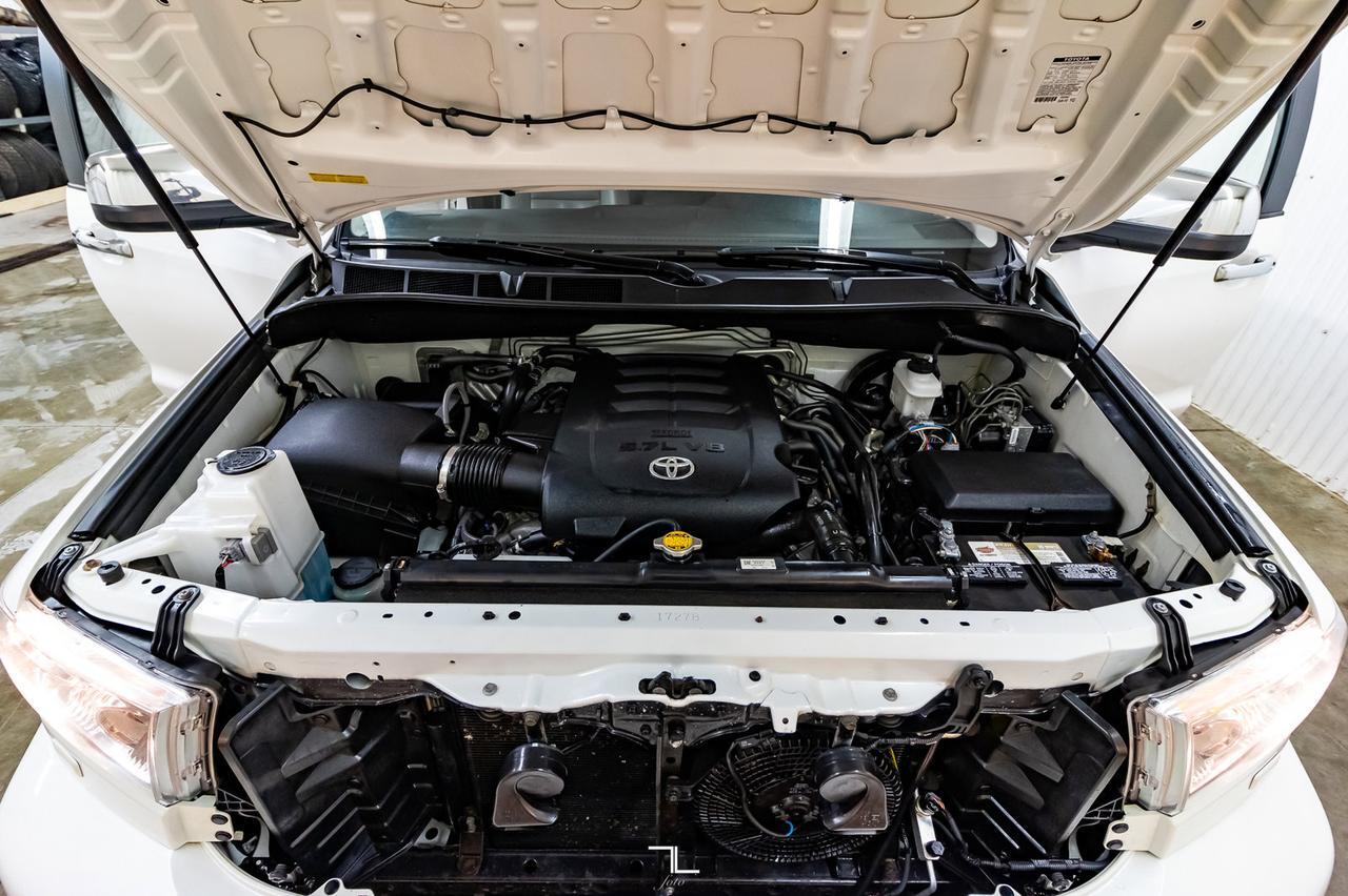 2016 Toyota Sequoia AWD Platinum Leather Roof Nav BCam Red Deer AB