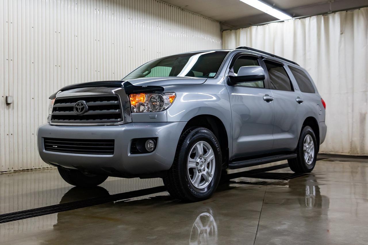 2016 Toyota Sequoia AWD SR5 3rd Row Leather Roof Red Deer AB