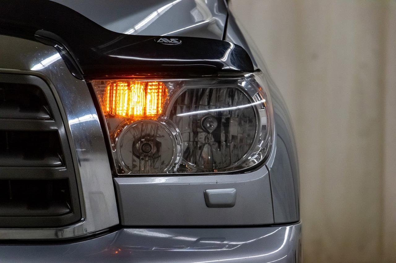 2016 Toyota Sequoia AWD SR5 3rd Row Leather Roof Red Deer AB