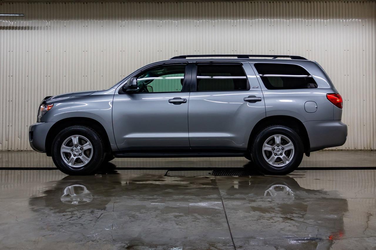 2016 Toyota Sequoia AWD SR5 3rd Row Leather Roof Red Deer AB