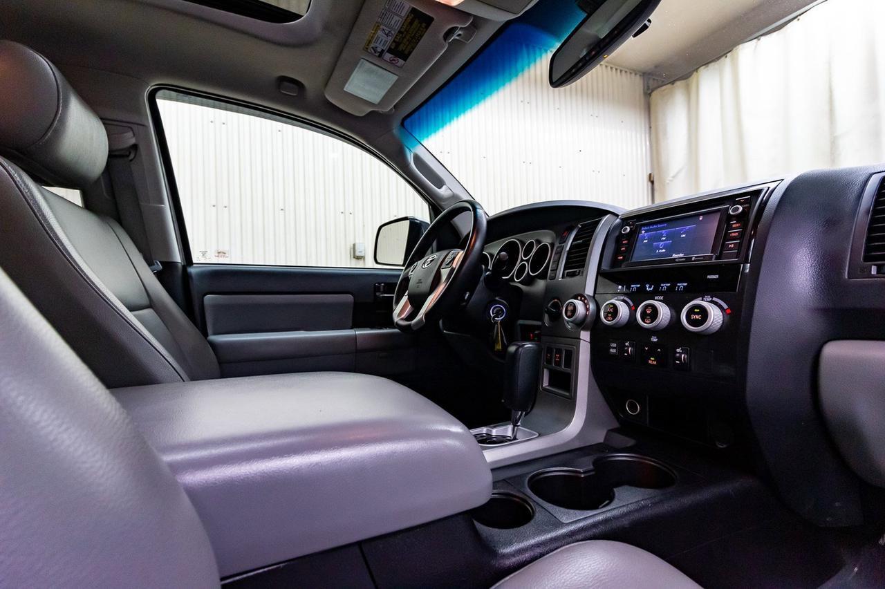 2016 Toyota Sequoia AWD SR5 3rd Row Leather Roof Red Deer AB