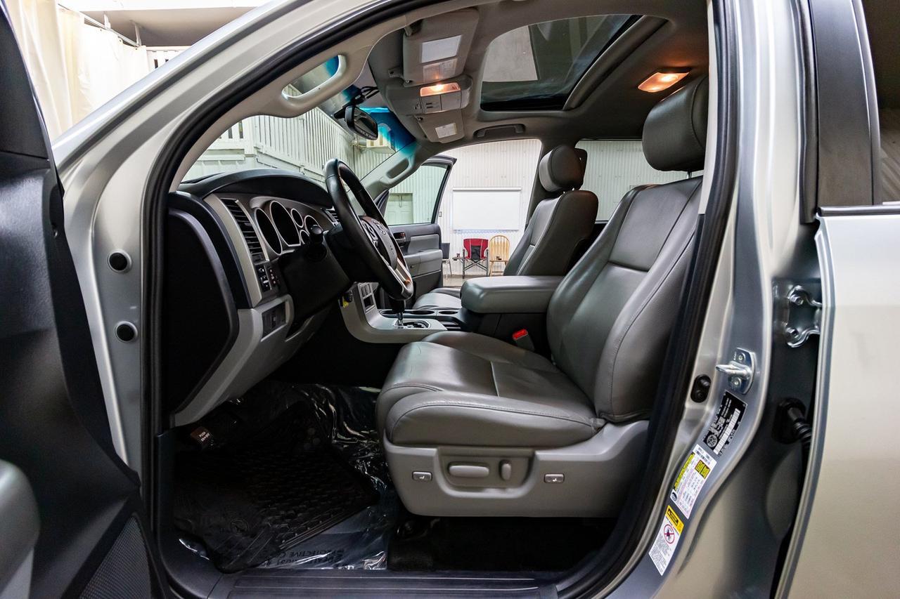 2016 Toyota Sequoia AWD SR5 3rd Row Leather Roof Red Deer AB