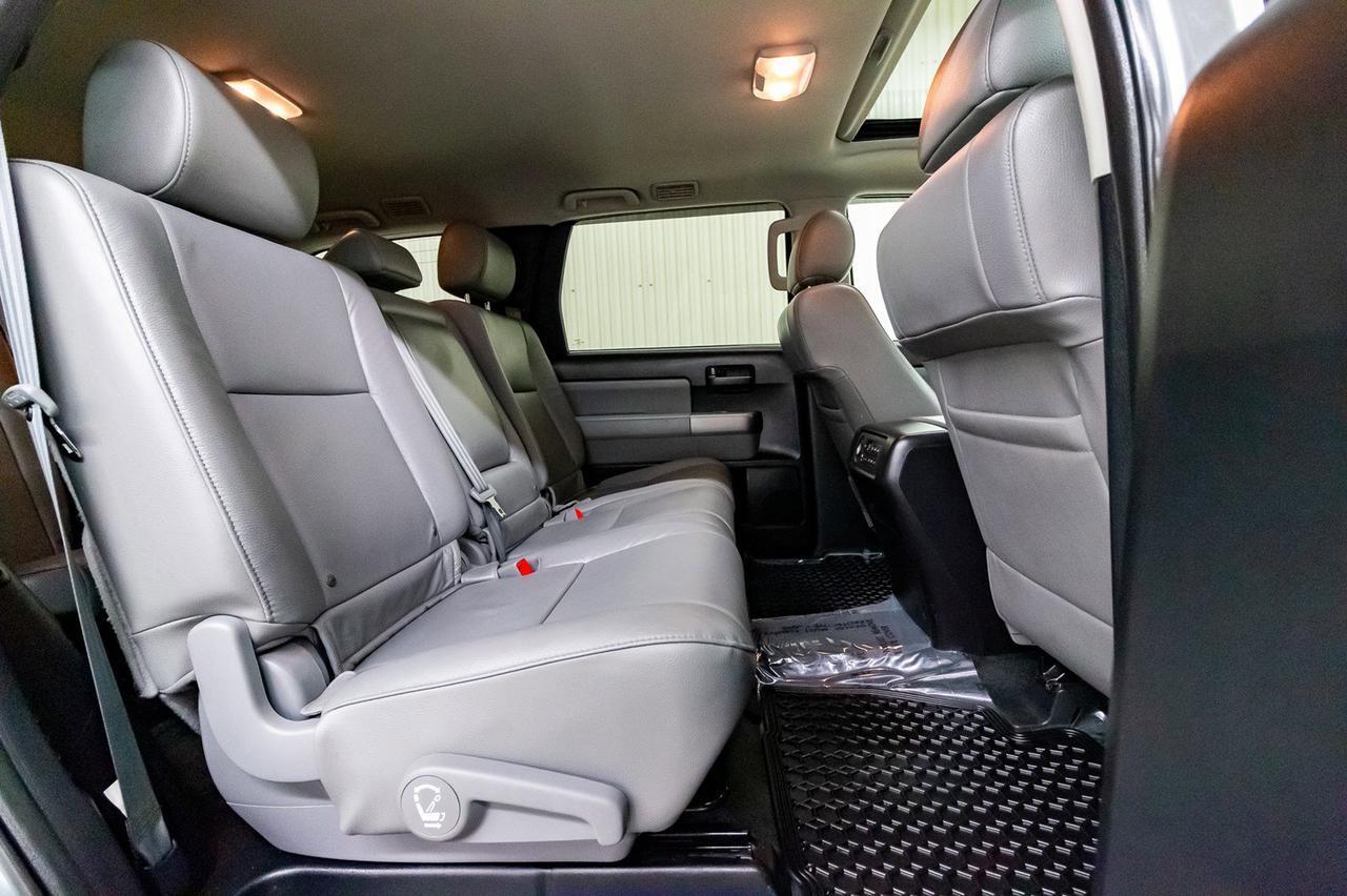 2016 Toyota Sequoia AWD SR5 3rd Row Leather Roof Red Deer AB