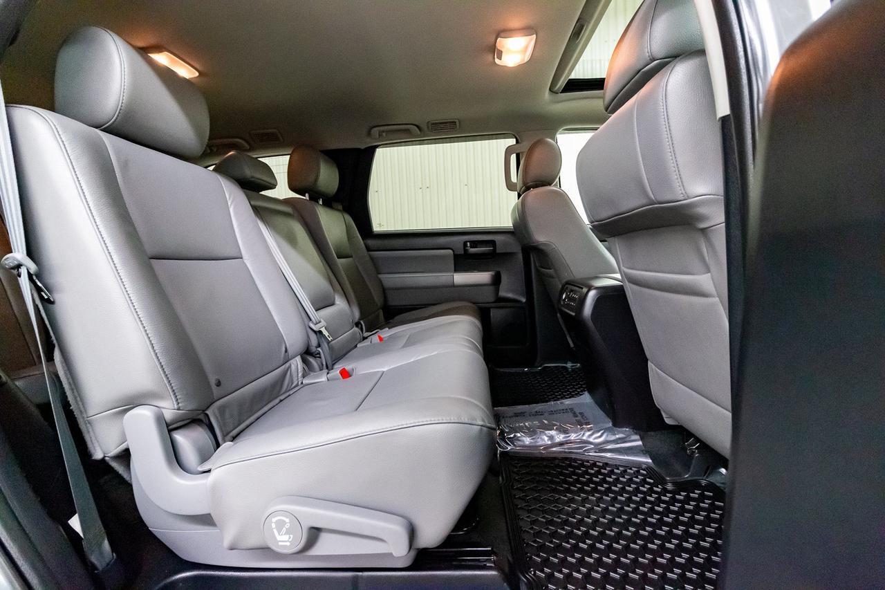 2016 Toyota Sequoia AWD SR5 3rd Row Leather Roof Red Deer AB