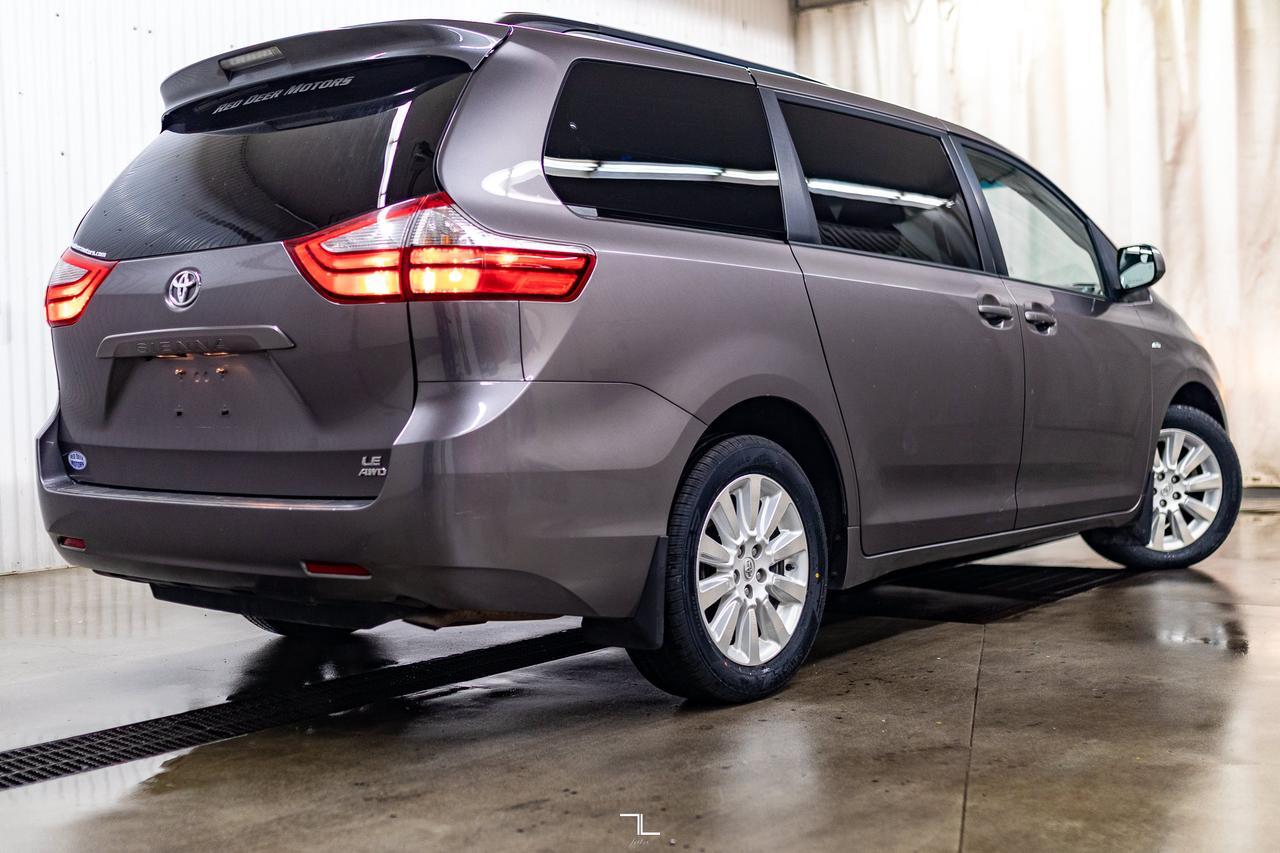 2016 Toyota Sienna AWD LE BCam Red Deer AB