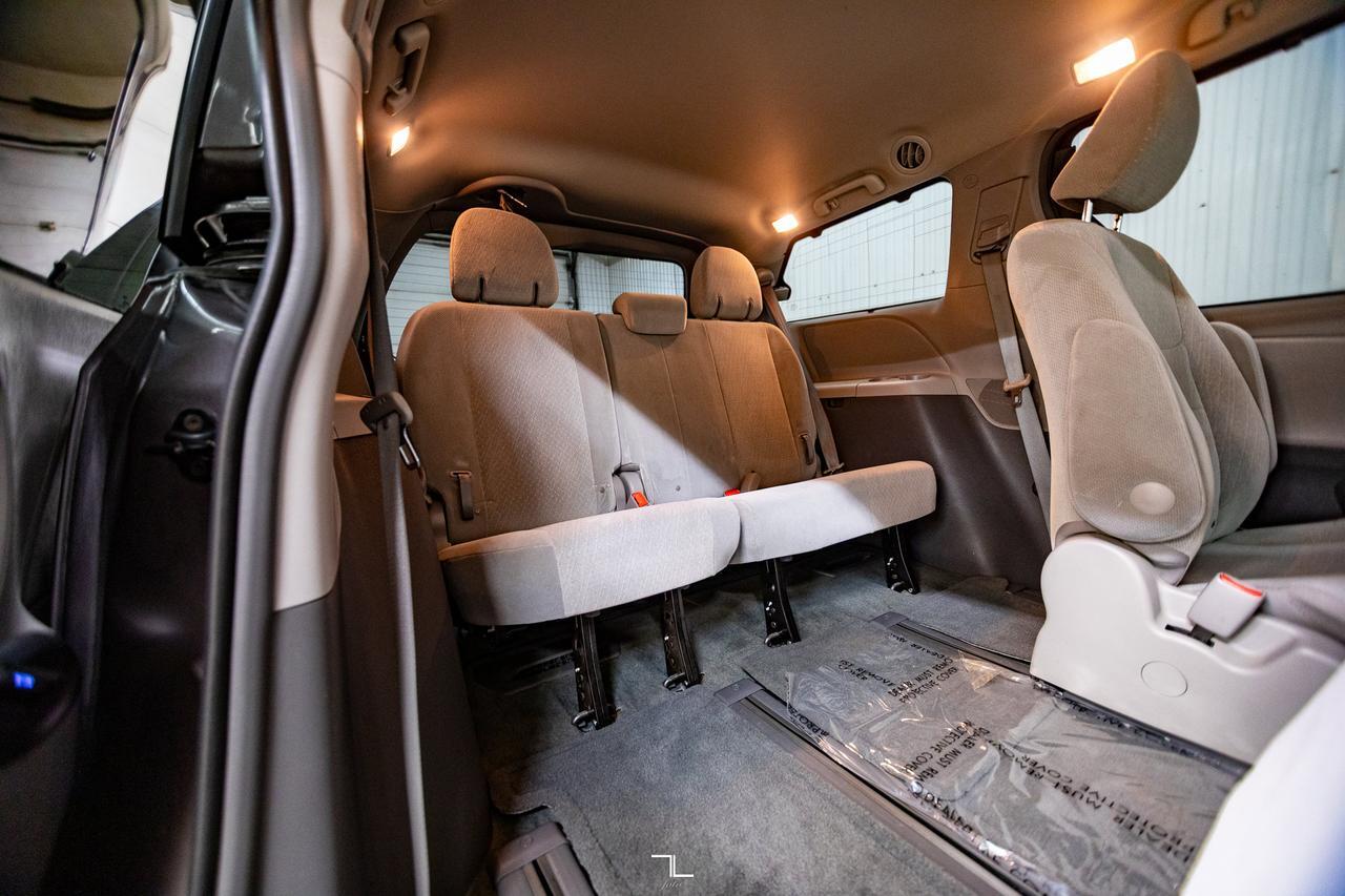 2016 Toyota Sienna AWD LE BCam Red Deer AB