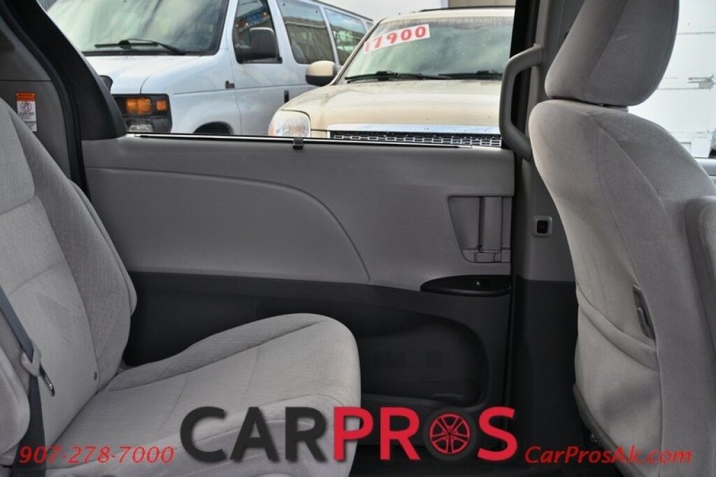 2016 Toyota Sienna LE - 3.5L V6 - 3rd Row - 8 Passenger - Power Windows & Door Locks - Dual Climate - Bluetooth - Backup Camera - Tow Package Anchorage AK