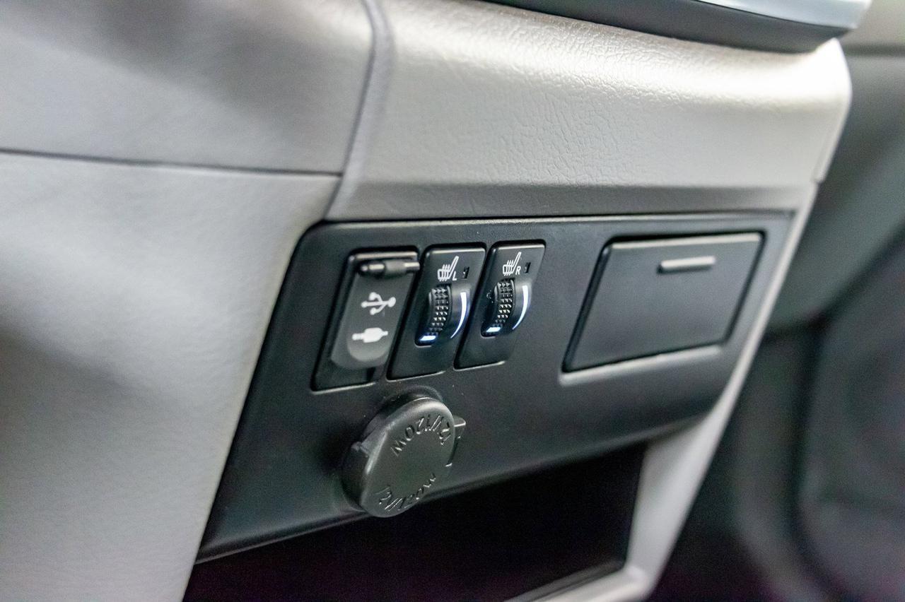 2016 Toyota Sienna LE BCam Red Deer AB