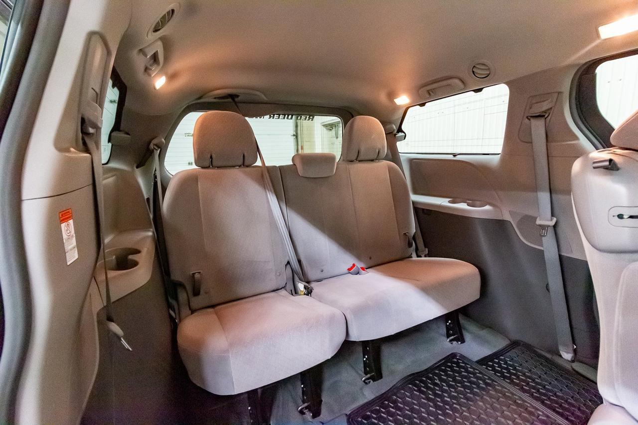 2016 Toyota Sienna LE BCam Red Deer AB