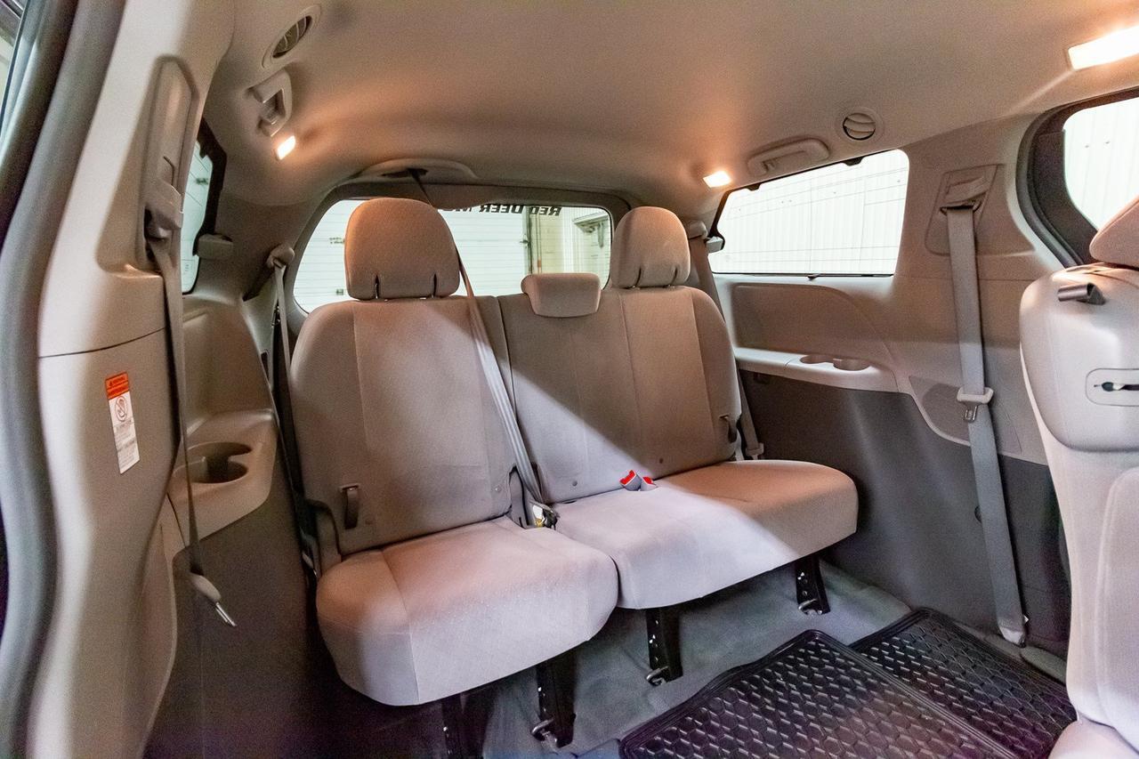 2016 Toyota Sienna LE BCam Red Deer AB