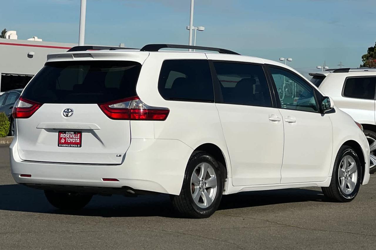 2016 Toyota Sienna LE Roseville CA
