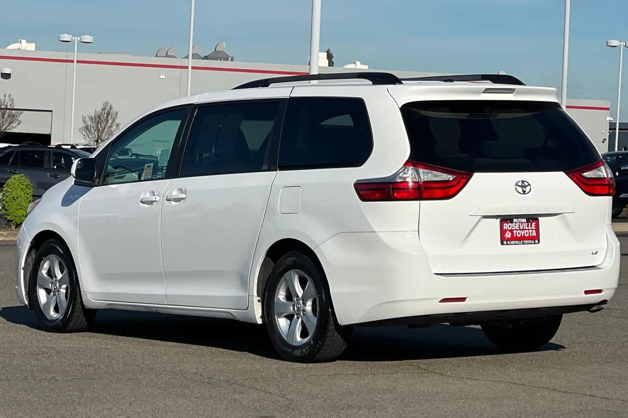 2016 Toyota Sienna LE Roseville CA