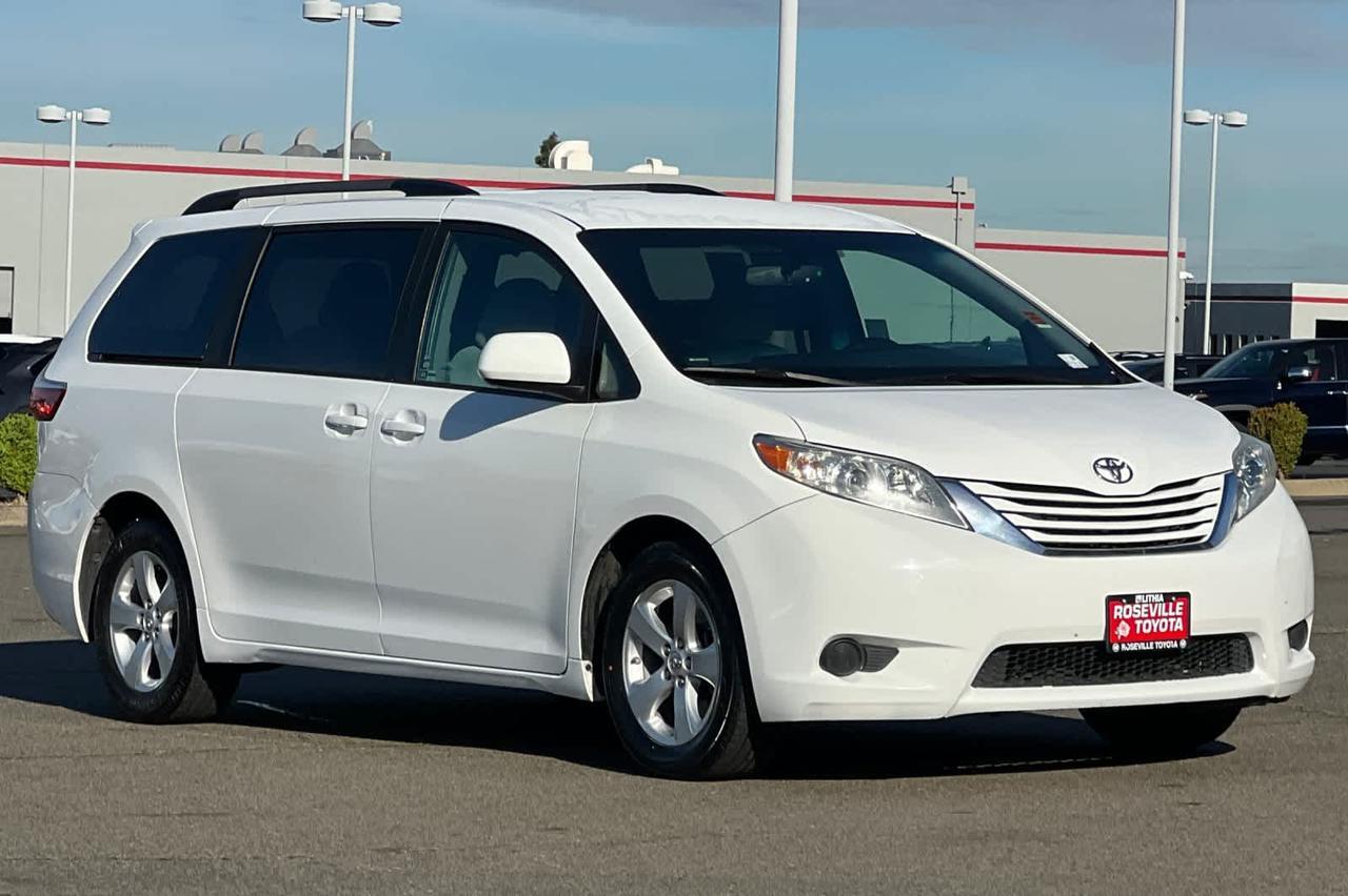 2016 Toyota Sienna LE Roseville CA