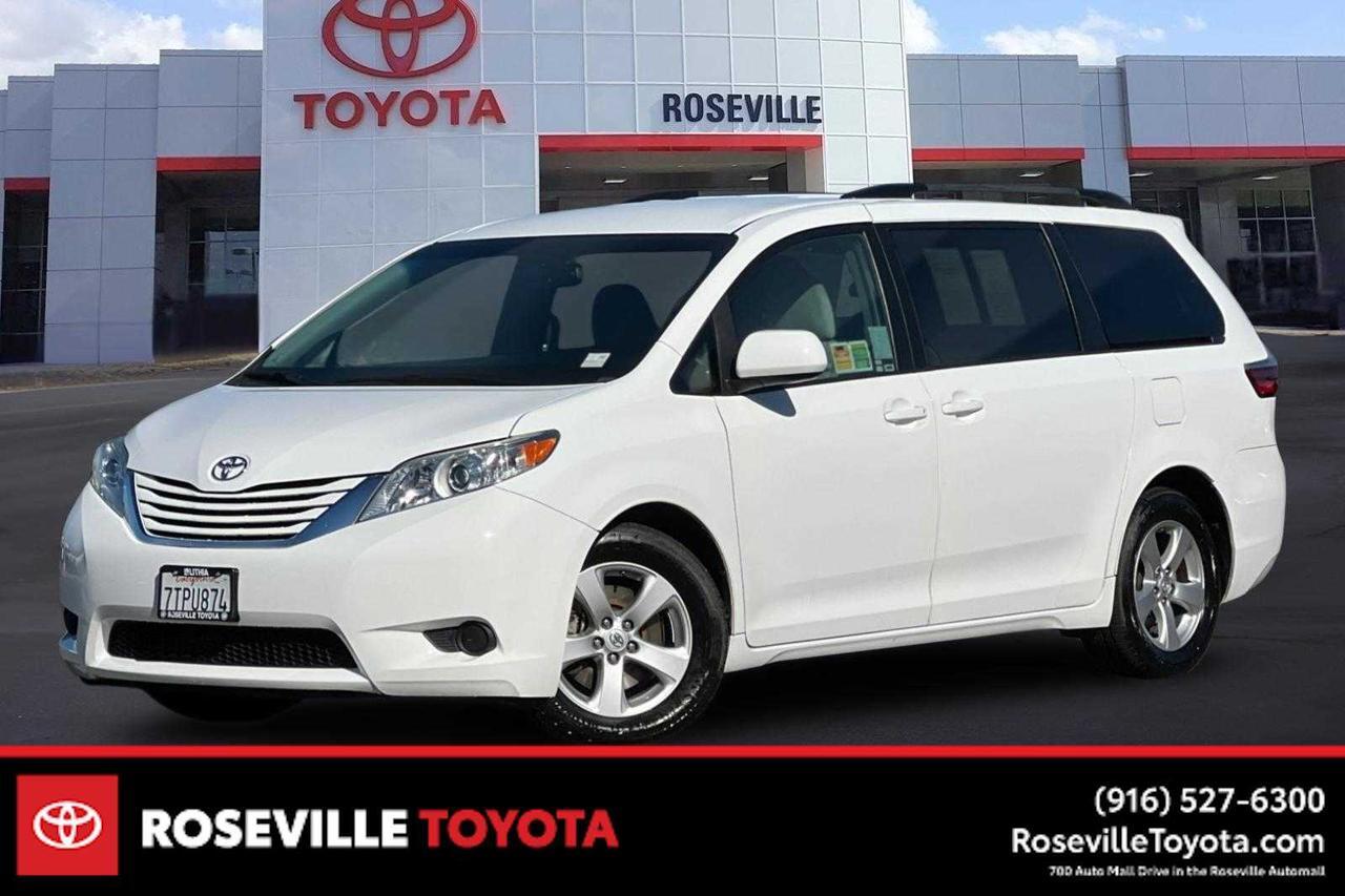 2016 Toyota Sienna LE