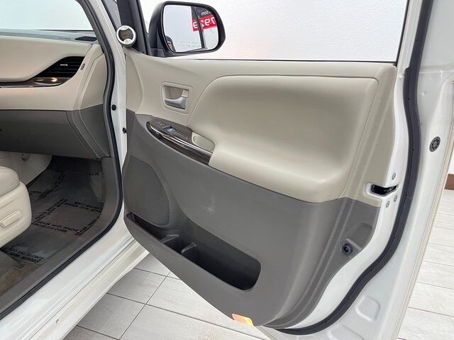 2016 Toyota Sienna Limited Carrollton TX