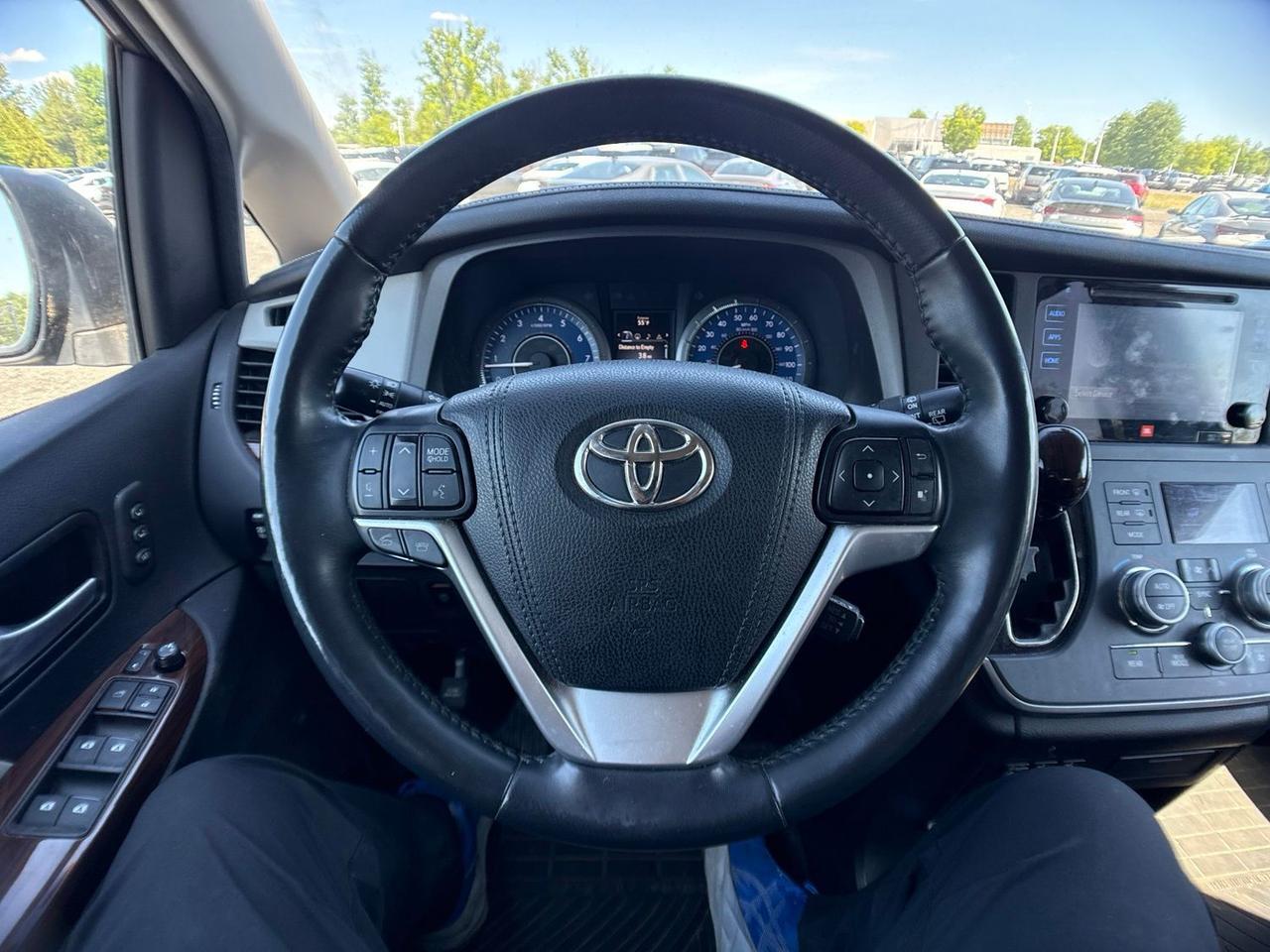 2016 Toyota Sienna Limited Premium Chantilly VA