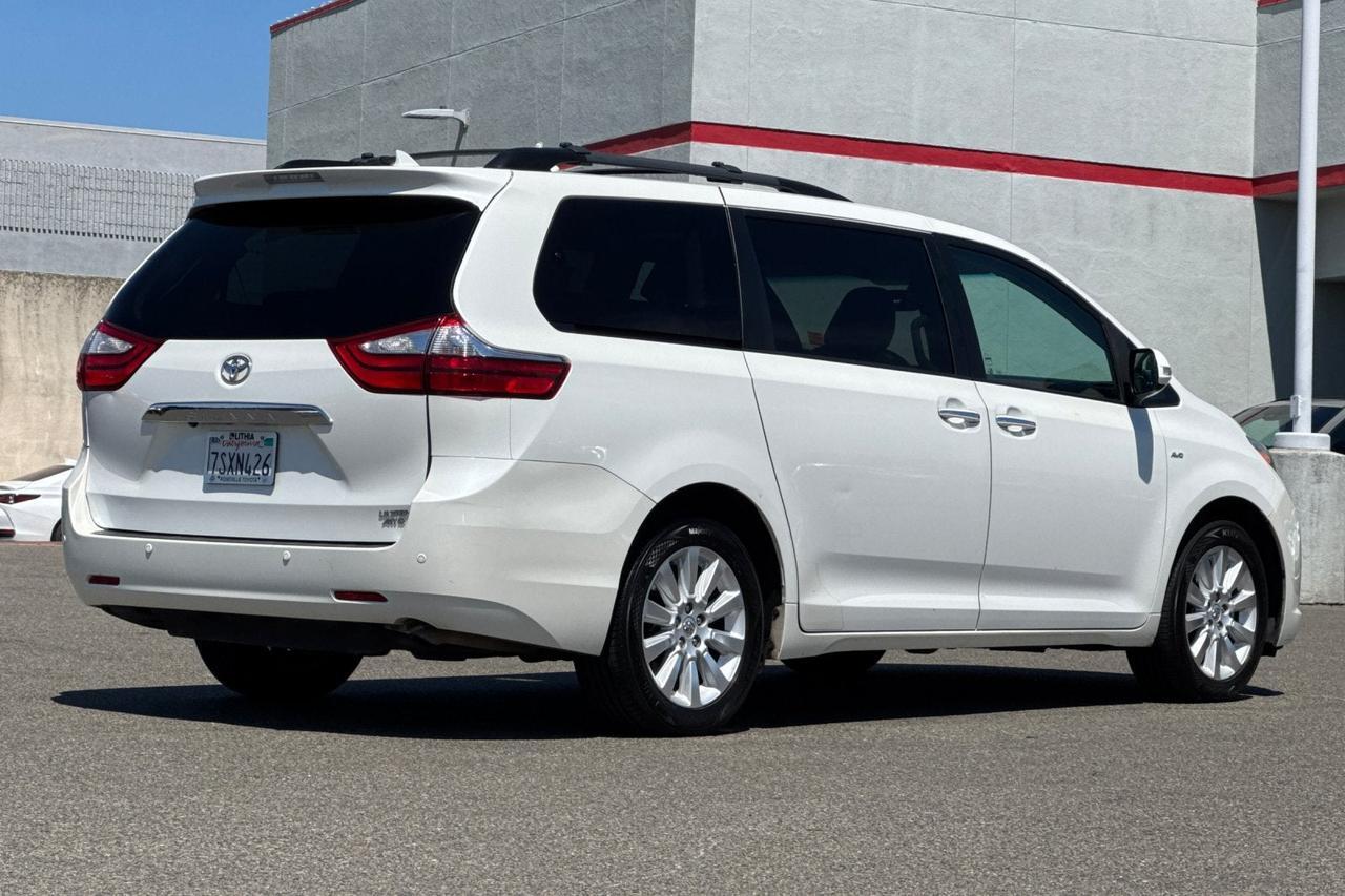 2016 Toyota Sienna Ltd Premium