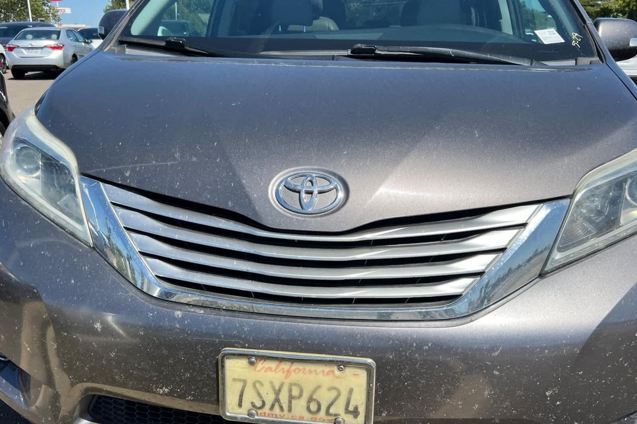 2016 Toyota Sienna Ltd Roseville CA
