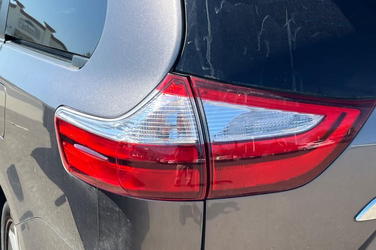 2016 Toyota Sienna Ltd Roseville CA