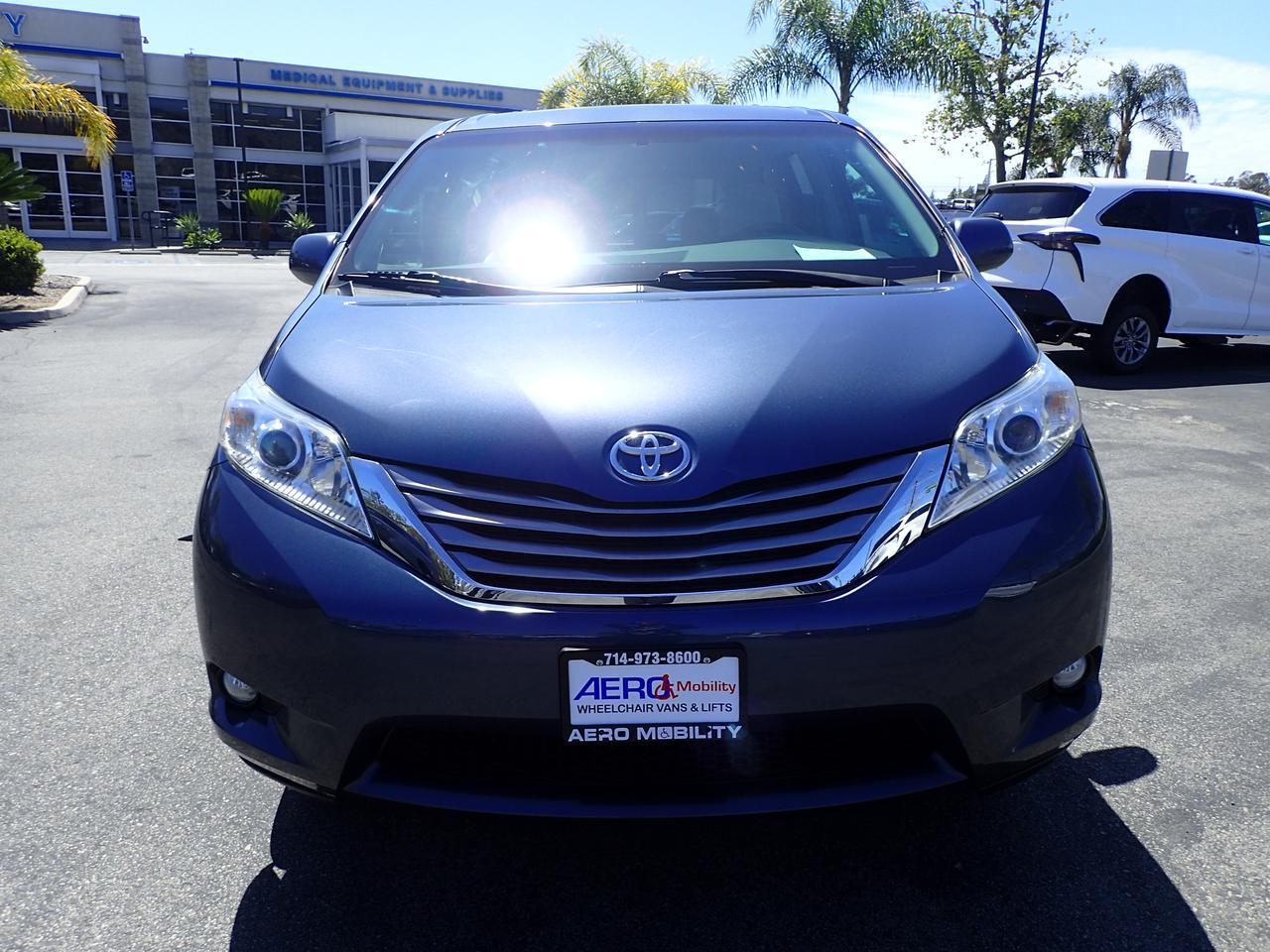 2016 Toyota Sienna XLE