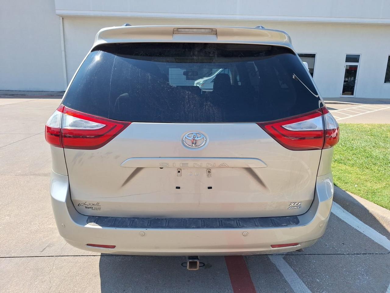 2016 Toyota Sienna XLE Hurst TX