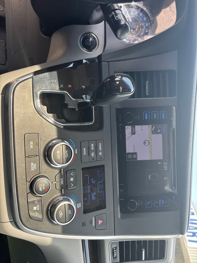 2016 Toyota Sienna XLE Premium Cleveland OH