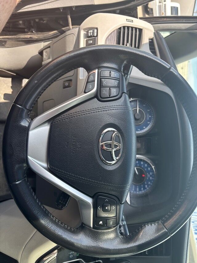 2016 Toyota Sienna XLE Premium Cleveland OH