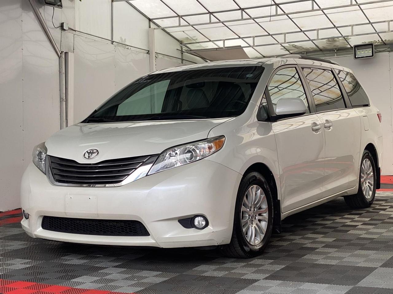 2016 Toyota Sienna XLE Premium Richmond Hill NY