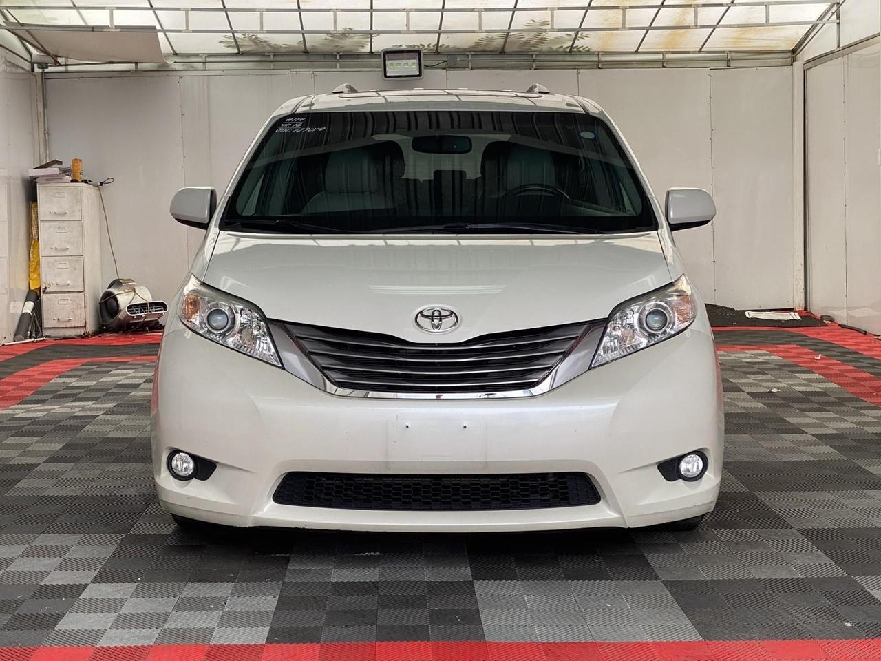 2016 Toyota Sienna XLE Premium Richmond Hill NY