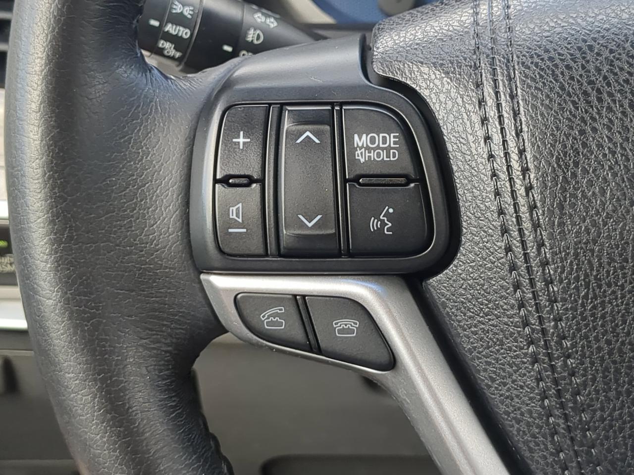 2016 Toyota Sienna XLE Premium Winder GA