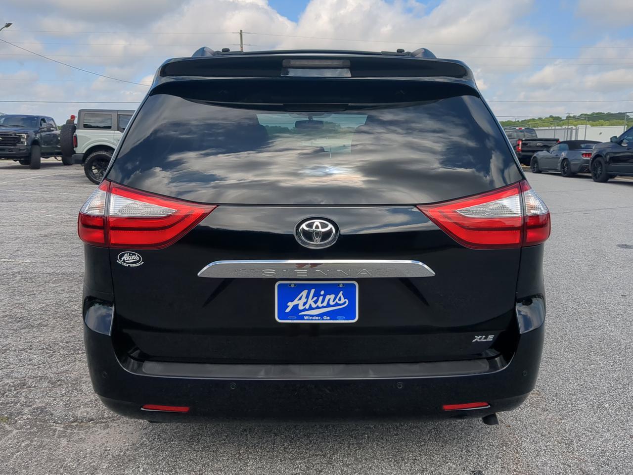 2016 Toyota Sienna XLE Premium Winder GA