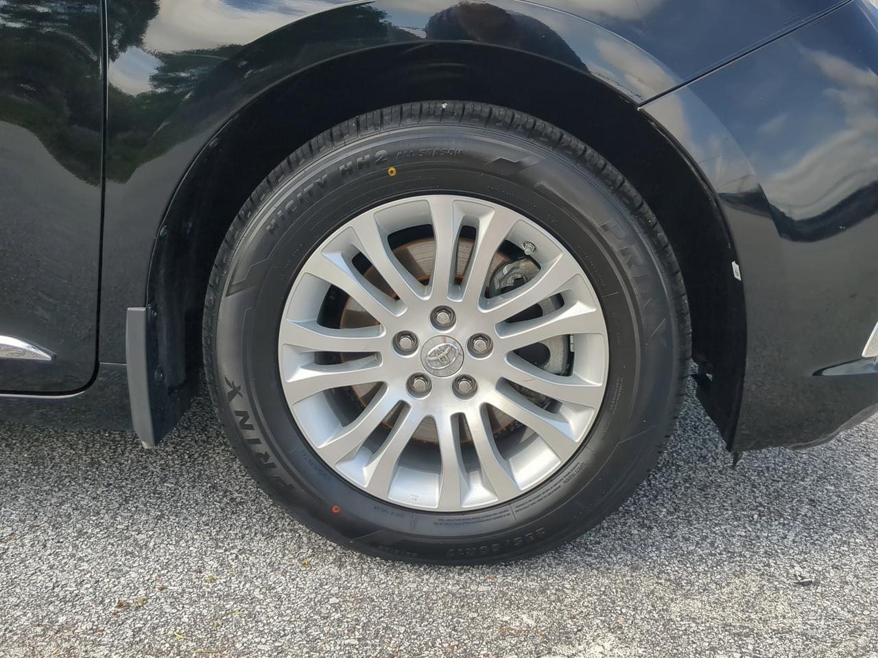 2016 Toyota Sienna XLE Premium Winder GA