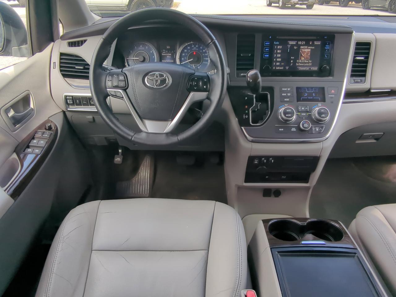 2016 Toyota Sienna XLE Premium Winder GA