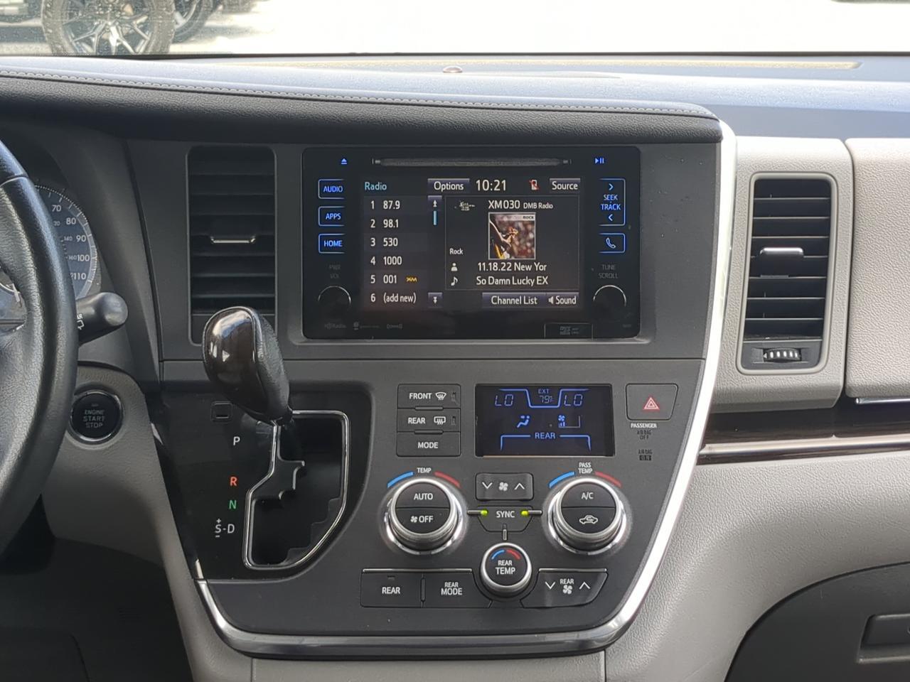 2016 Toyota Sienna XLE Premium Winder GA