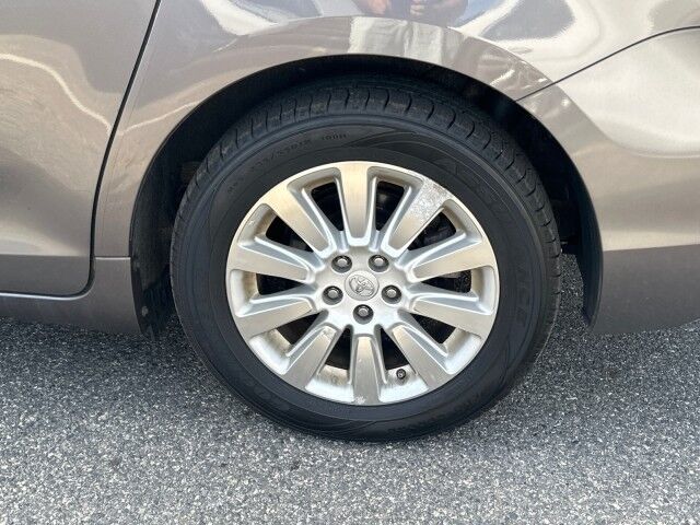 2016 Toyota Sienna XLE Premium Worcester MA