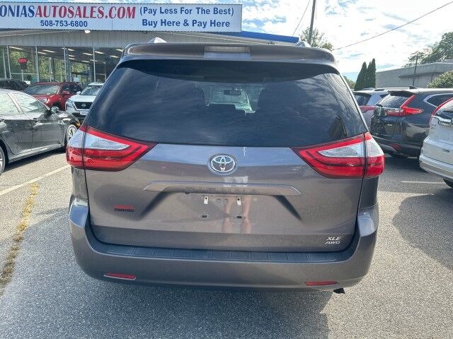2016 Toyota Sienna XLE Premium Worcester MA