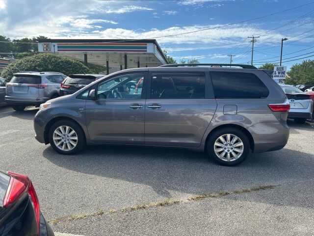 2016 Toyota Sienna XLE Premium Worcester MA