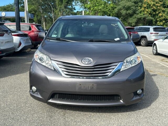 2016 Toyota Sienna XLE Premium Worcester MA