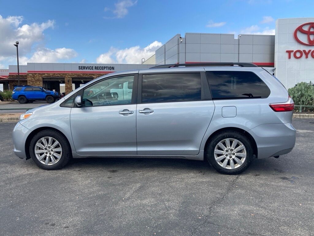 2016 Toyota Sienna XLE San Antonio TX